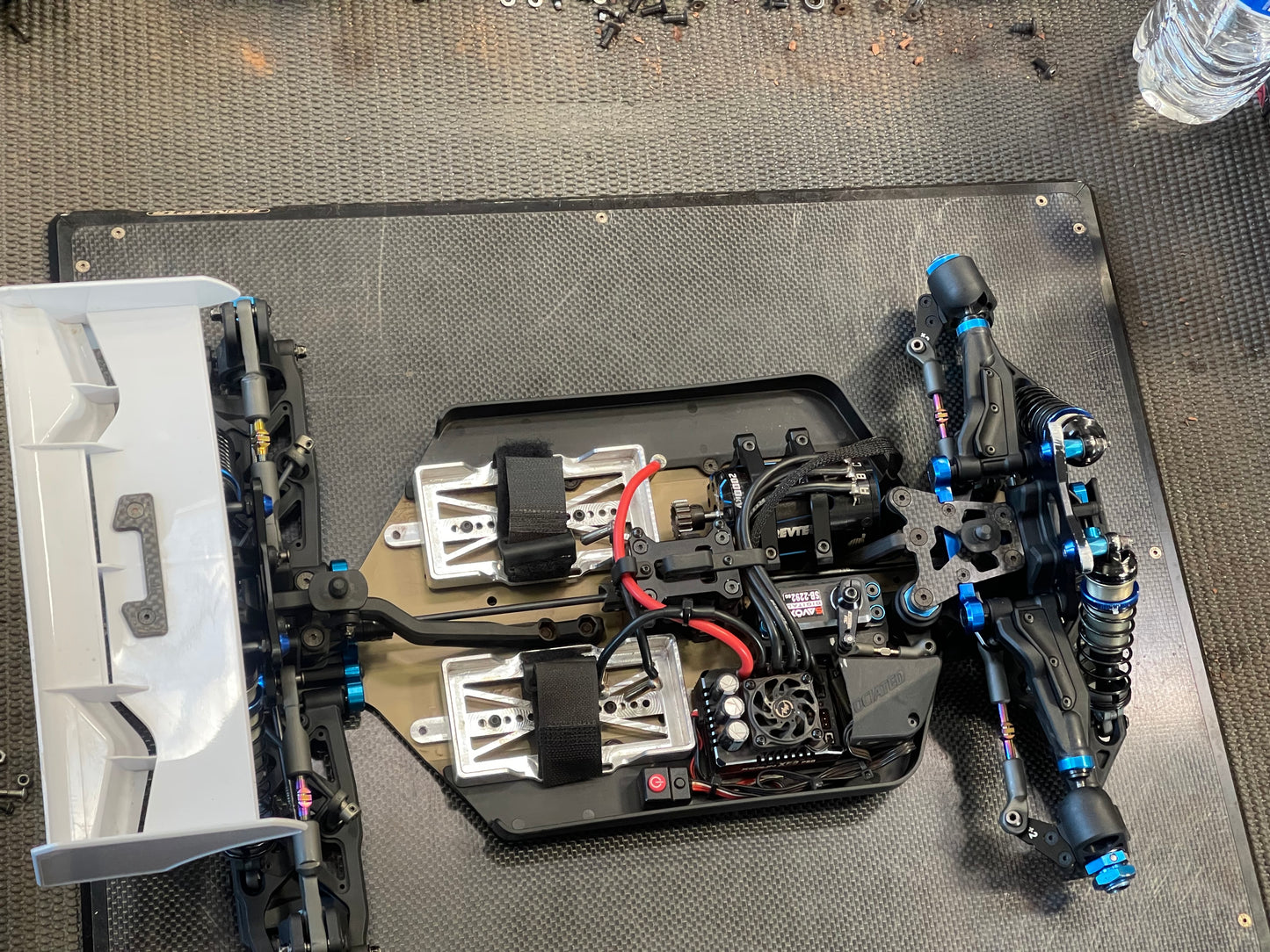 RC8B4E Billet Battery Tray