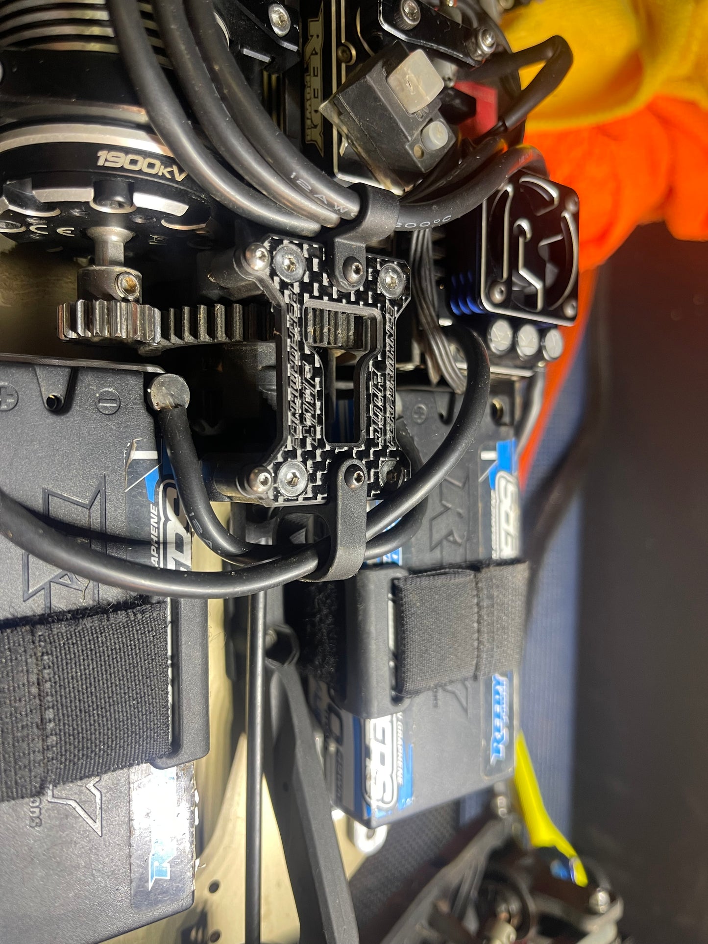 RC8B4E Center Diff Brace