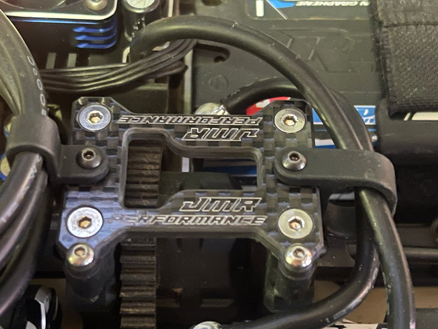 RC8B4E Center Diff Brace