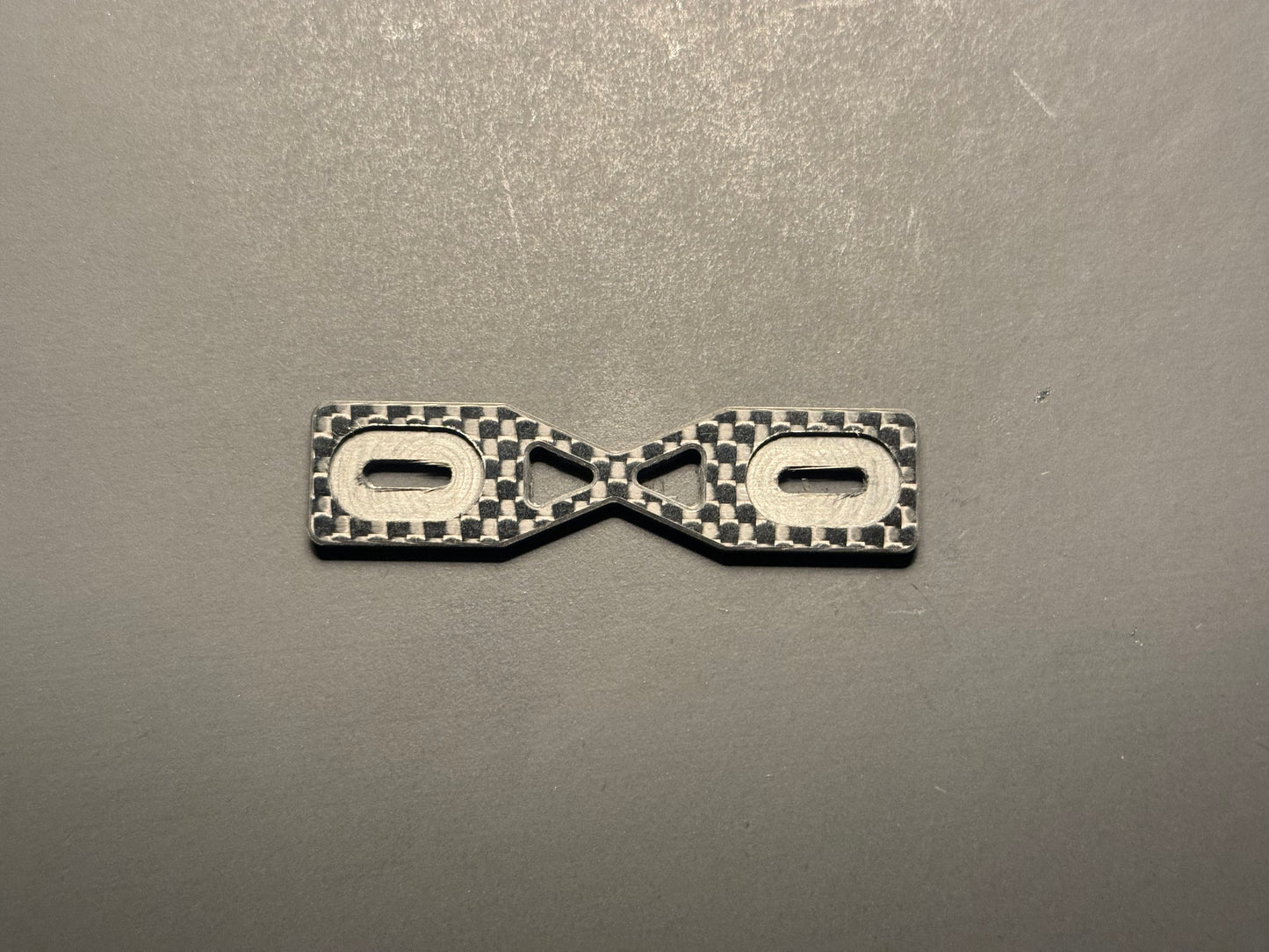 Universal one piece wing button